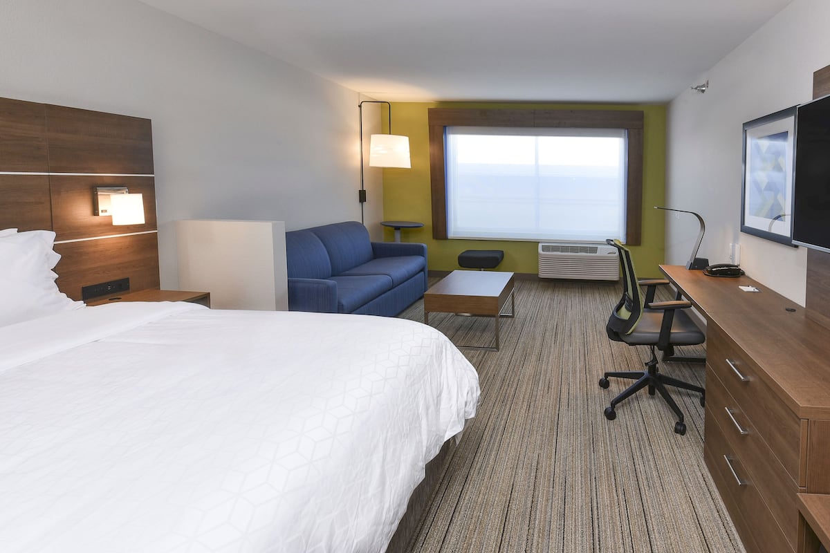 In-room safe, desk, blackout drapes, iron/ironing board