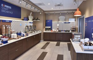Buffet - Holiday Inn Express & Suites Madisonville by IHG (Madisonville)