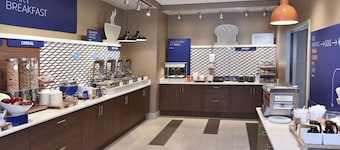 Holiday Inn Express & Suites Madisonville by IHG