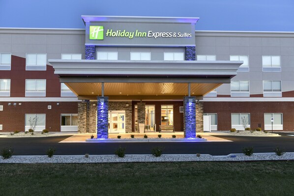 Exterior - Holiday Inn Express & Suites Madisonville by IHG (Madisonville)