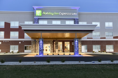 Holiday Inn Express & Suites Madisonville by IHG