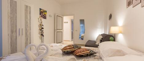 4 camere, ferro/asse da stiro, Wi-Fi, lenzuola