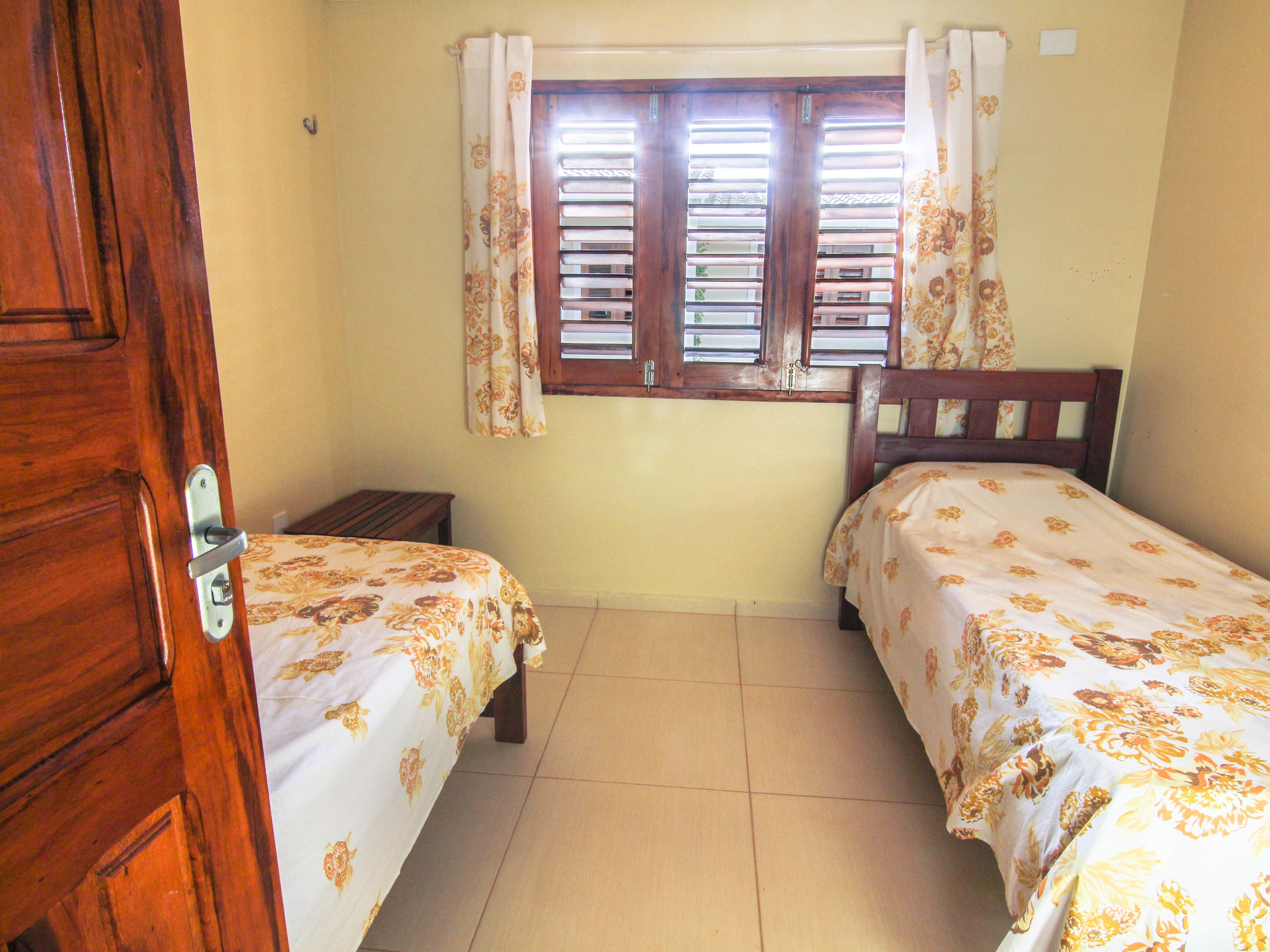 Nhà Elite | Bộ đồ giường cao cấp, nệm cao su hoạt tính (memory foam) 