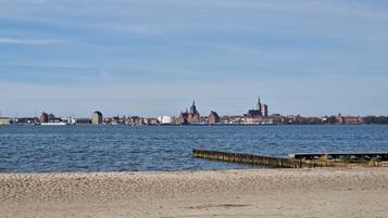Beach nearby, sun loungers