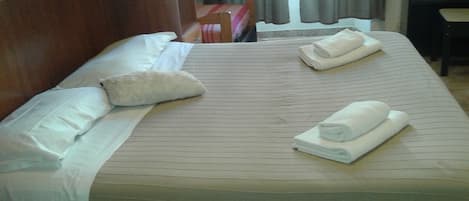 2 quartos, ferros/tábuas de passar roupa, Wi-Fi, roupa de cama