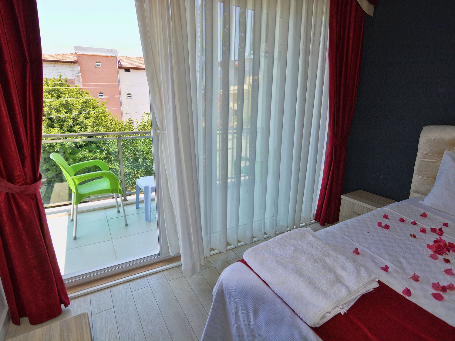 standard double room | living area | plasma tv