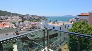 Free minibar items, in-room safe, iron/ironing board, free WiFi