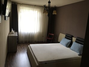 1 chambre, fer et planche Ă repasser, Wi-Fi, draps fournis