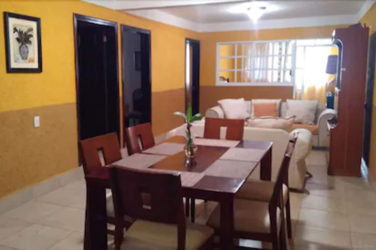 Apartamento familiar | Zona de estar | Una Smart TV