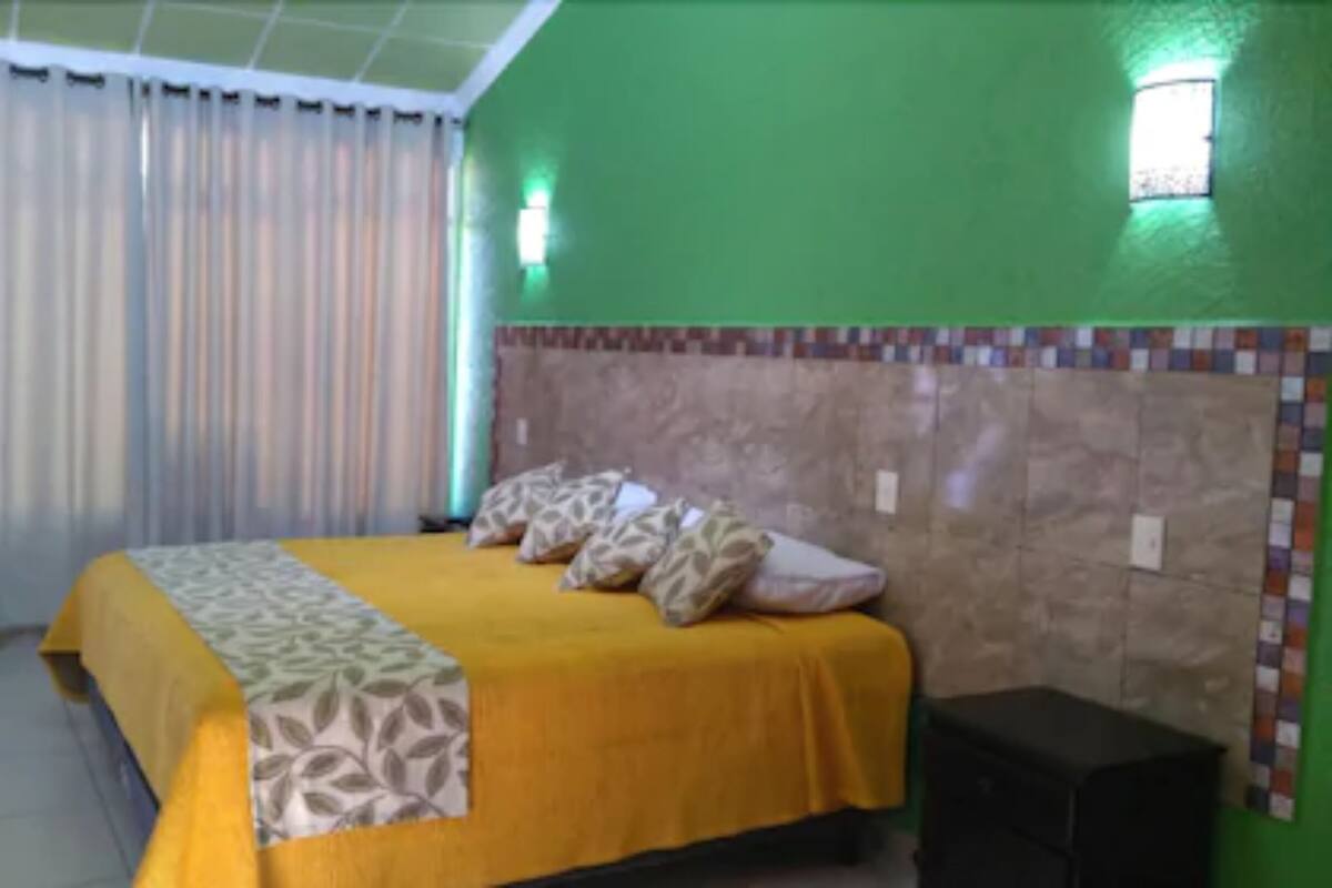 1 bedroom, individually decorated, individually furnished