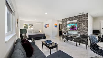 Smart TV, Netflix, bocina smart y servicios de streaming