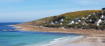 Beautiful renovated house - 3 Bedrooms - Sea & Countryside