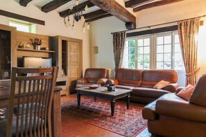 TV - Country House - Lakeview Terrasse Access to Pool (continvoir)