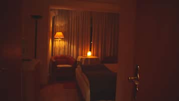 Double Room | Free WiFi, bed sheets