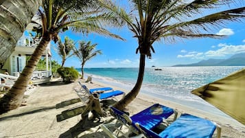 Una spiaggia nelle vicinanze, teli da spiaggia