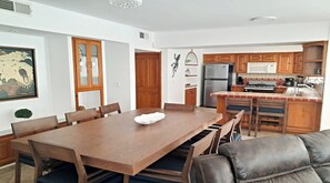 Familienvilla | Esszimmer