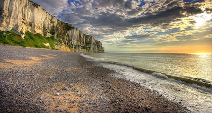O 'THE LOFT Croisiens BETWEEN BAY AND SUM OF NORMANDY, designed for a couple.