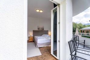 Bügeleisen/Bügelbrett, Reisekinderbett, kostenloses WLAN, Bettwäsche