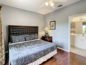 4 chambres, fer et planche à repasser, Wi-Fi gratuit, draps fournis