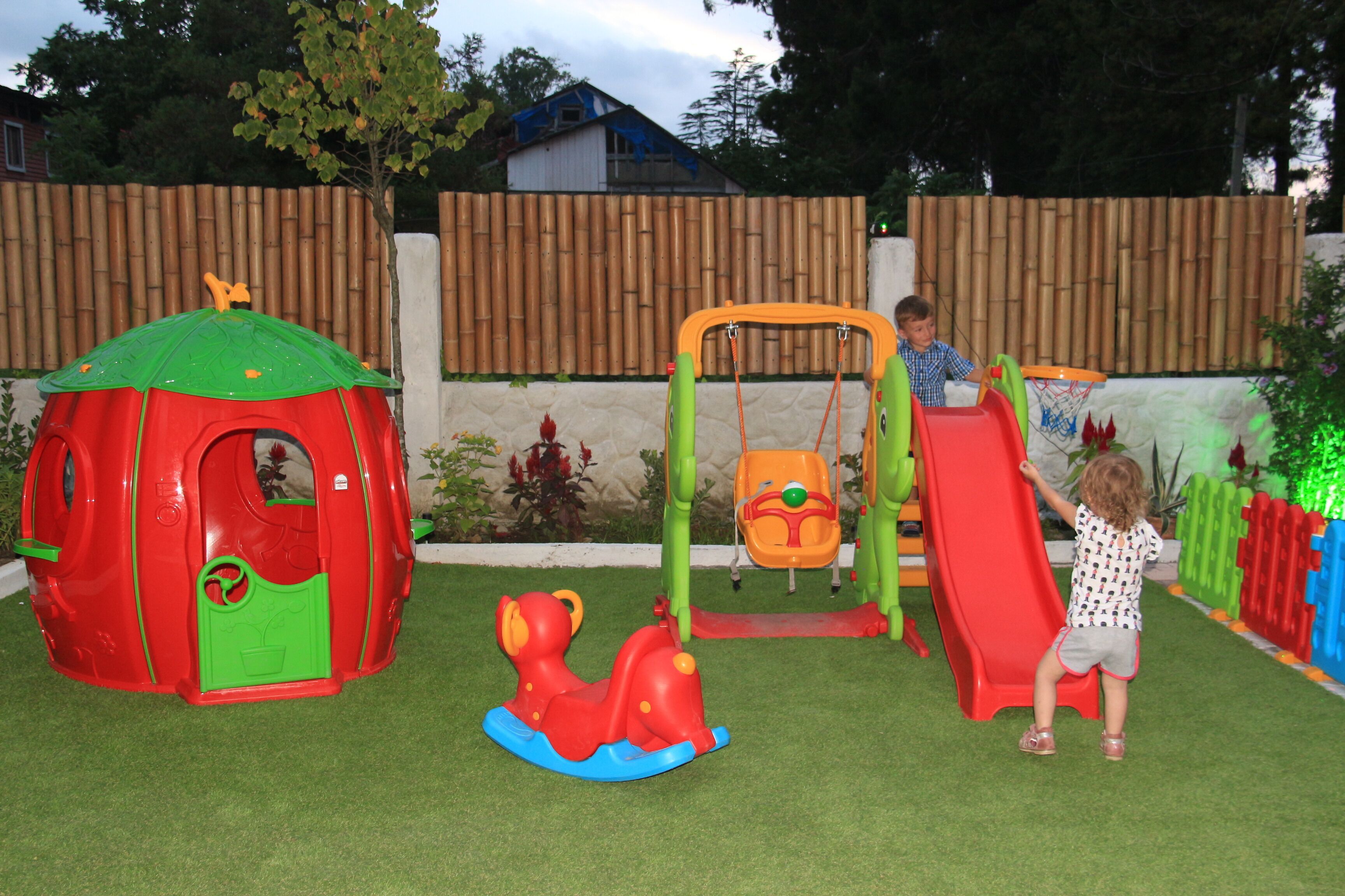 Children's play area - outdoor