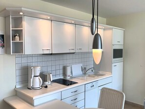 Kühlschrank, Geschirrspüler