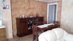 Dining - apartment in residence 800 meters from the first beach (Chia - Domus De Maria Ca)