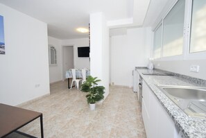 Fridge, microwave, oven, coffee/tea maker - MAR Y VENT  2D (4 BEDROOMS) (Benidorm)