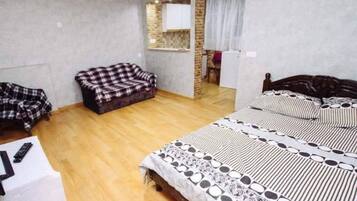 1 bedroom, iron/ironing board, internet, bed sheets