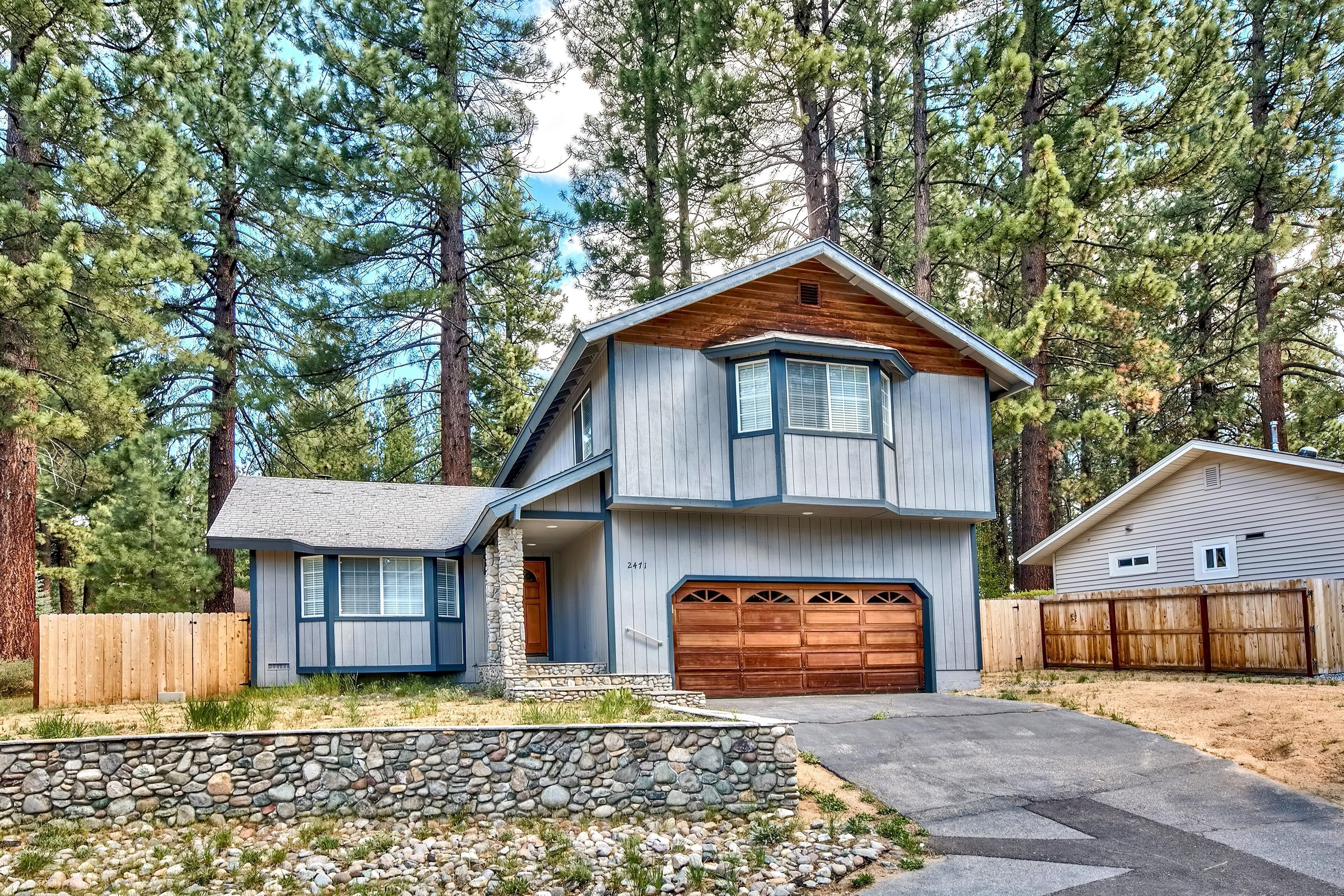 The Fair Meadow Family Retreat is a peaceful, upgraded 3 bedroom home. 2471F