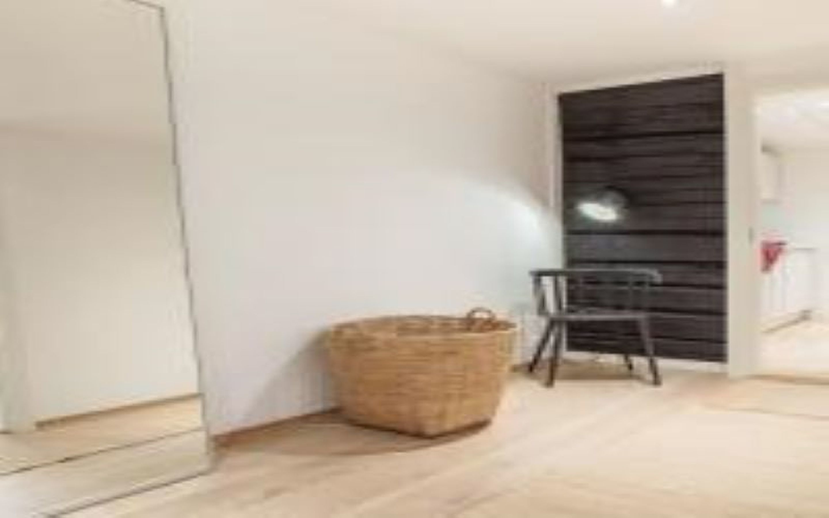 fridge, oven, stovetop, coffee/tea maker