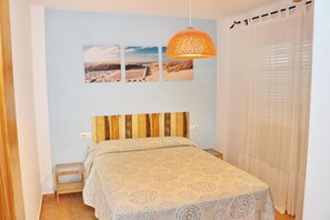 2 bedrooms, iron/ironing board, WiFi, bed sheets - Jacinto Apartment with an ideal central location (Conil de la Frontera)