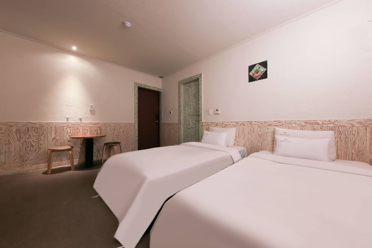 Deluxe Twin Room | WiFi (free)