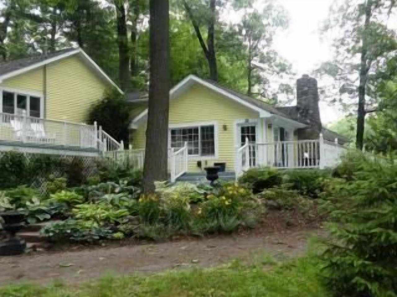 Idyllic Lakefront Retreat--The French Rooster