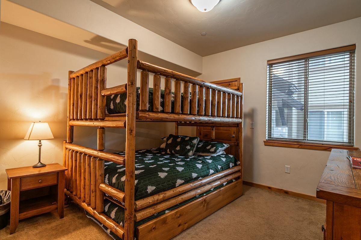 2 chambres, accès à Internet, literie fournie