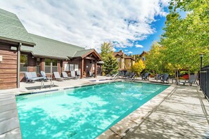 A heated pool - Trailhead 812 Pet Friendly Downtown Winter Park (Winter Park)