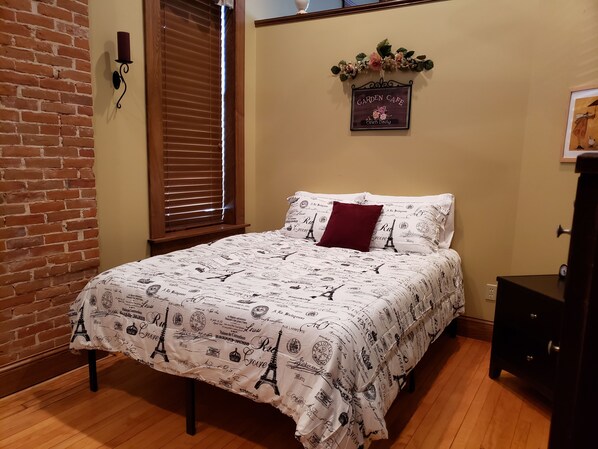 2 habitaciones, escritorio, wifi gratis y ropa de cama 