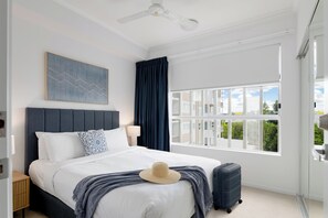 2 Bedroom 2 Queens | Individually decorated, individually furnished, desk, laptop workspace