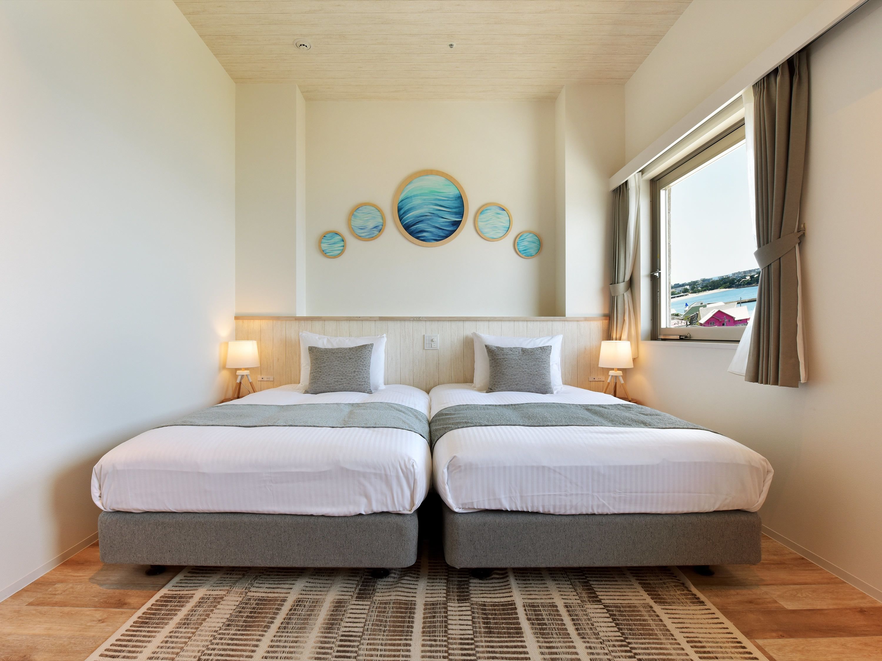 superior twin room, ocean view | minibar, in-room safe, free wifi