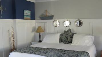 In-room safe, iron/ironing board, travel crib, free WiFi