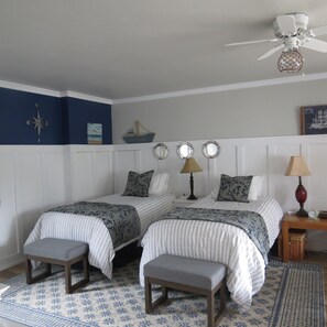 In-room safe, iron/ironing board, travel crib, free WiFi - Where the Ocean comes to Rest... (Brookings)