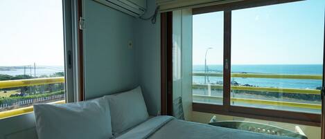 Standard Room (A) | Free WiFi