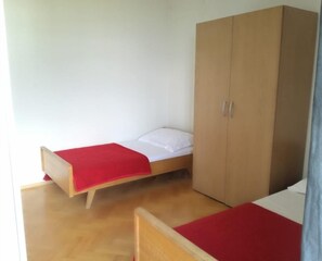 2 habitaciones, escritorio, wifi gratis y ropa de cama 