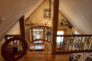 Rumpelstilzchen Cottage | 2 bedrooms, individually decorated, individually furnished, free WiFi