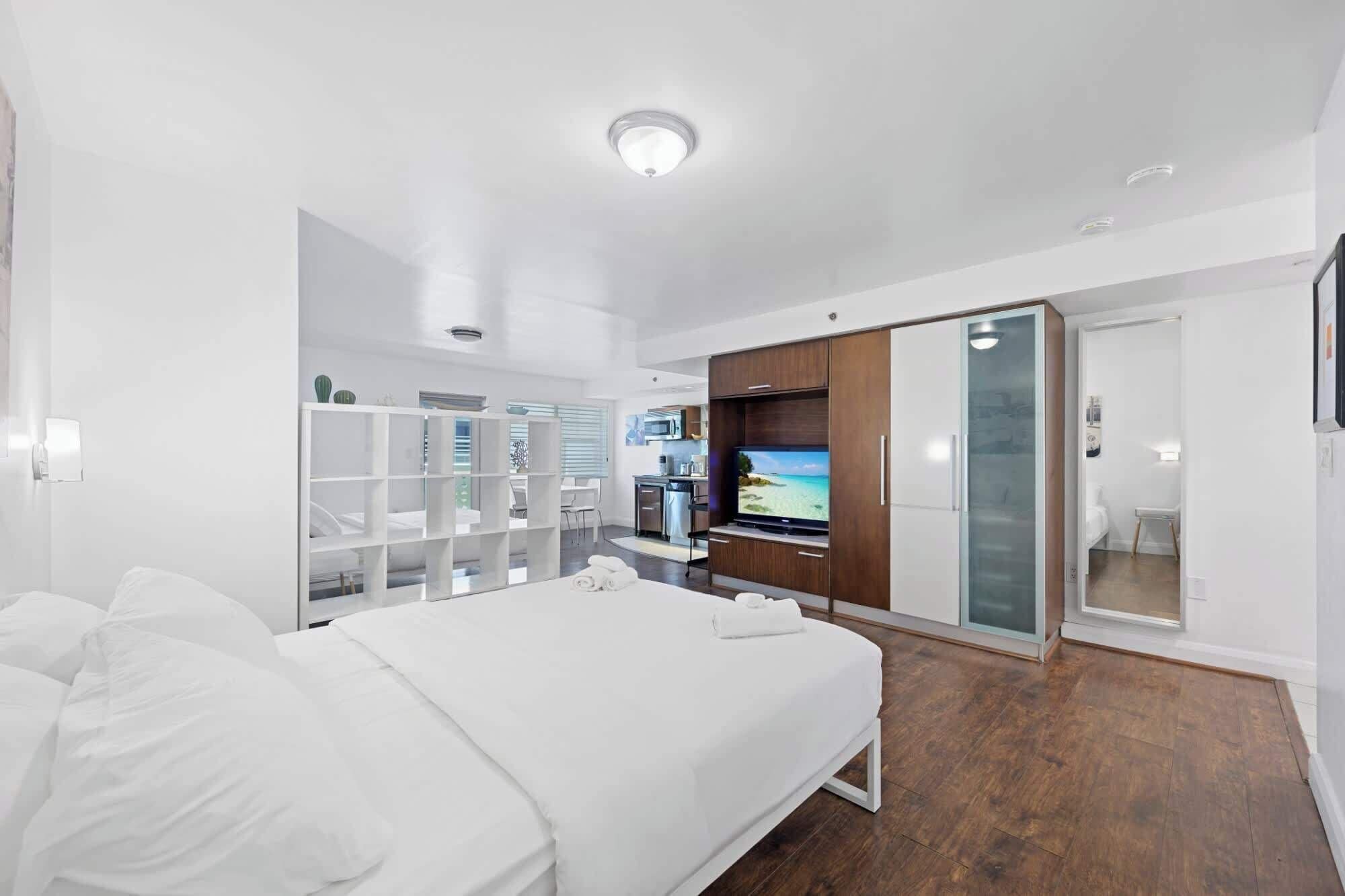 Iron/ironing board, free WiFi, bed sheets