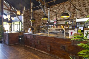 Bar (in der Unterkunft)