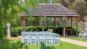 Khu tổ chức tiệc cưới ngoài trời