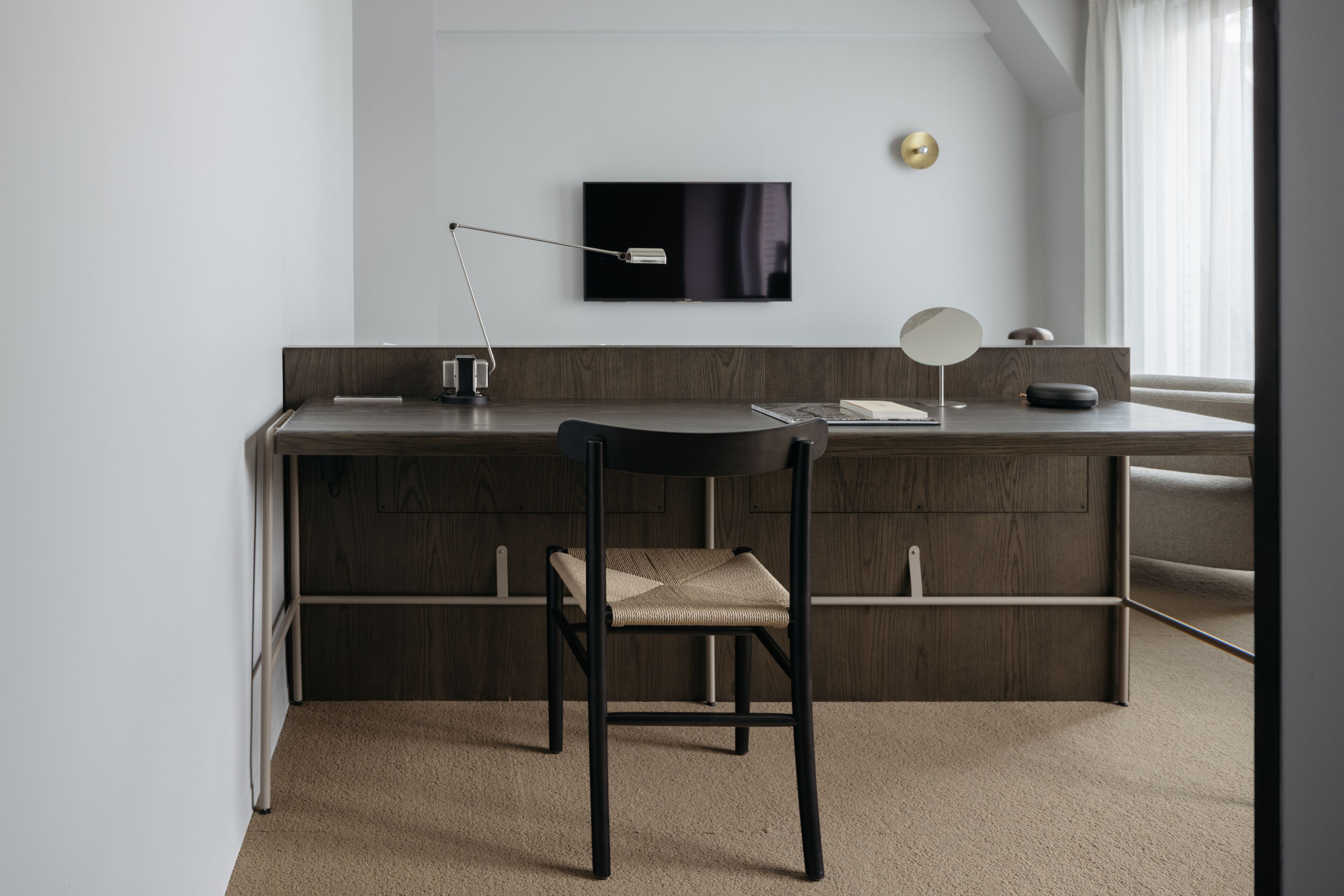 moderate queen | 1 bedroom, down duvets, blackout curtains, free wifi