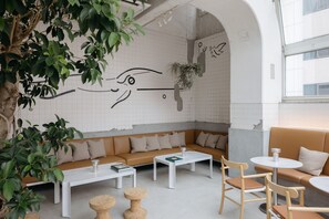 Lounge - KIRO Hiroshima by THE SHARE HOTELS (Hiroshima)