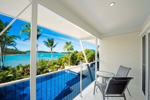 An infinity pool, pool loungers - Baybliss Escape #1 - Adults Only (Shute Harbour)