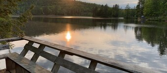 Waterside Cottage - Unique Setting and Experience - White Mountains, NH